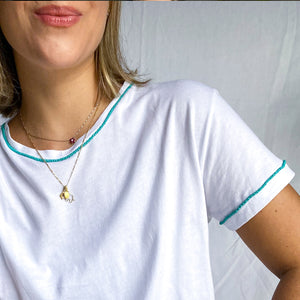 Camiseta bordes mostacillas