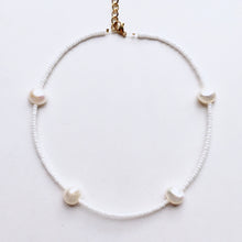 Cargar imagen en el visor de la galería, All white choker
