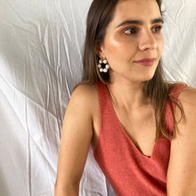 Cargar imagen en el visor de la galería, Aretes Ciao
